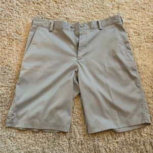 Gently used Nike dri-fit golf shorts